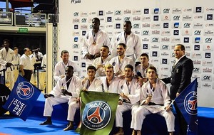 Israil Dakayev champion de France par équipes juniors avec le PSG Judo